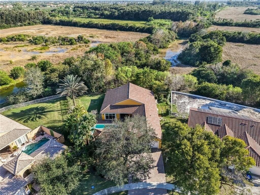 19820 Sw 7th Pl - Photo 4 of 42