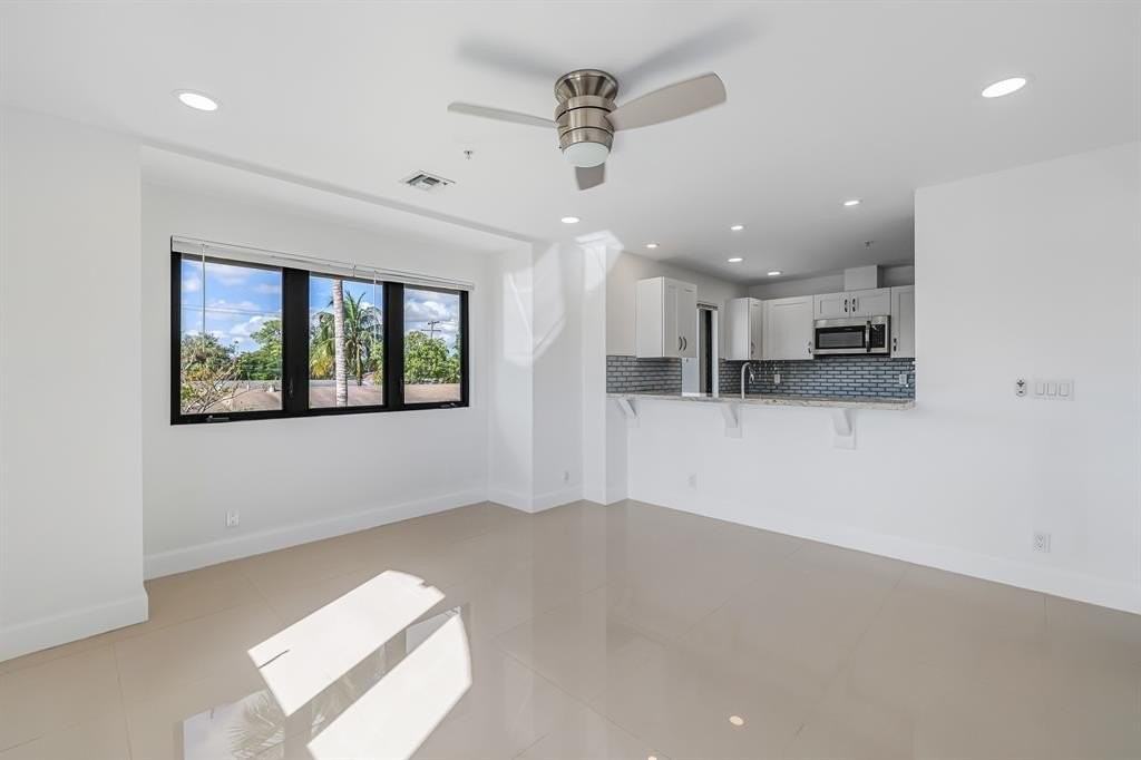 456 Nw 41st St - Photo 6 of 44