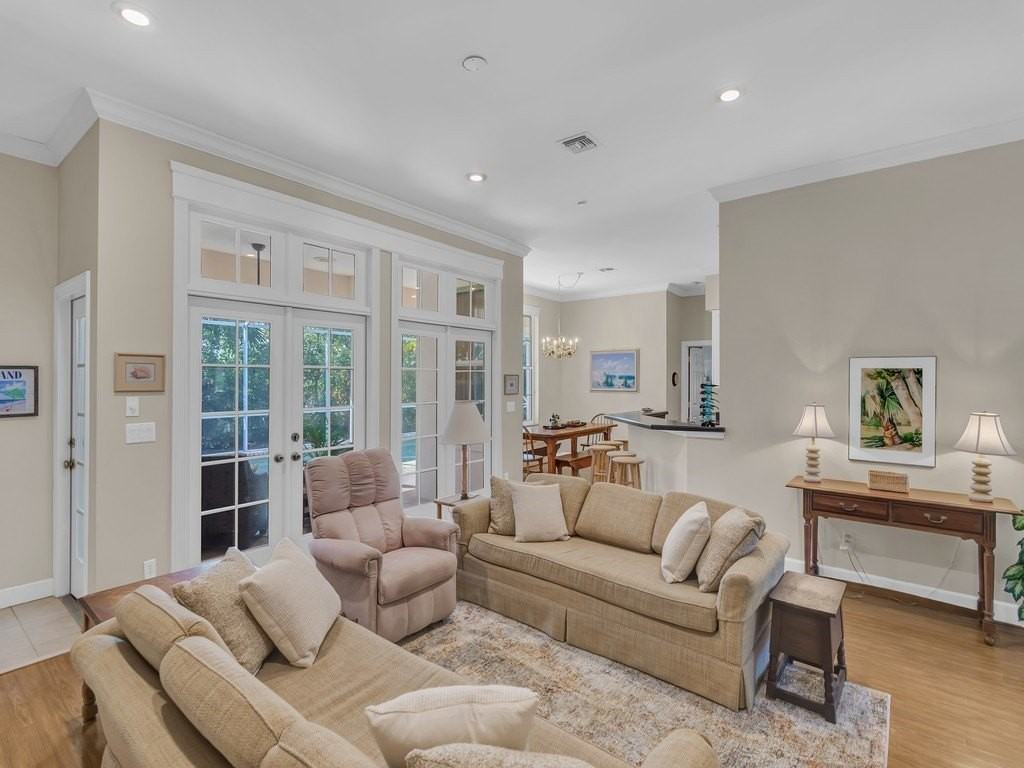 2225 Seaside St - Photo 3 of 36