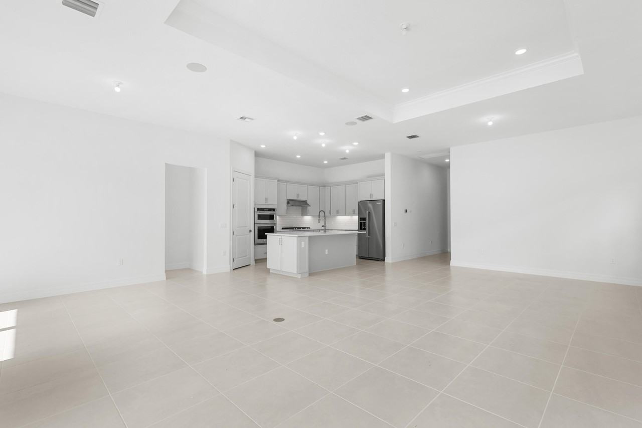 10717 Northbrook Cir - Photo 7 of 23