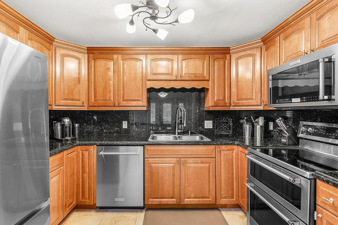 129 S Golfview Rd #4 - Photo 4 of 28