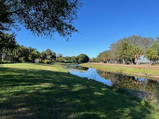 13676 Folkestone Ct - Photo 2 of 18