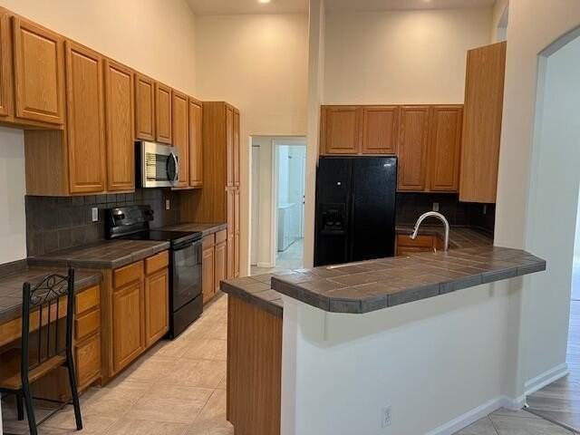 13676 Folkestone Ct - Photo 4 of 18