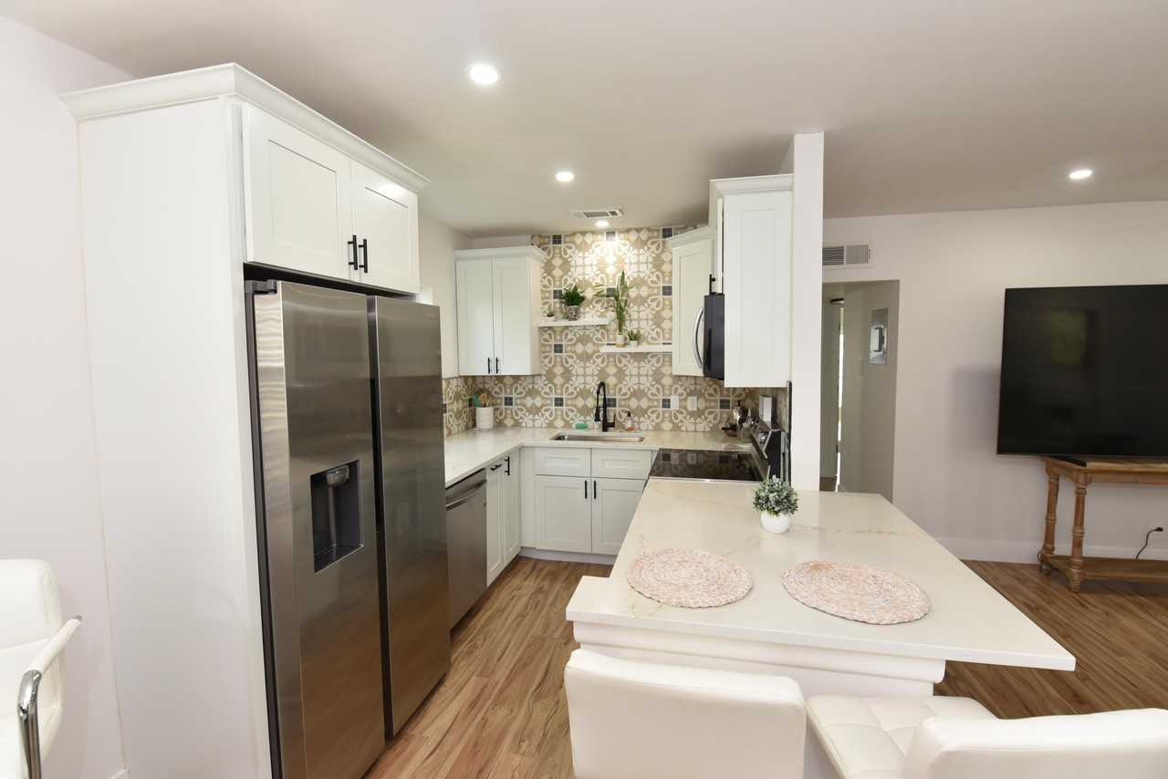 112 Salisbury E #E - Photo 4 of 41