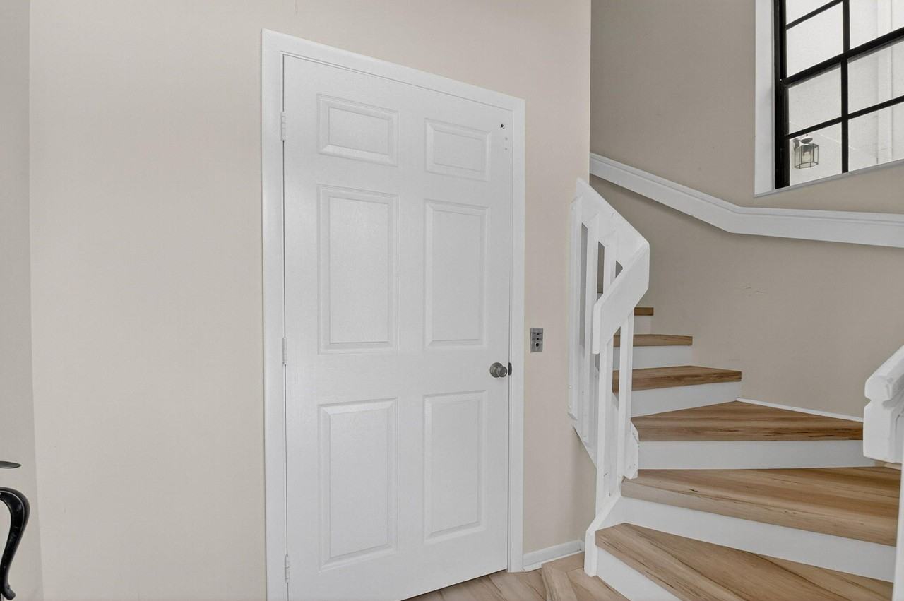 5136 Floria Dr #N - Photo 3 of 25