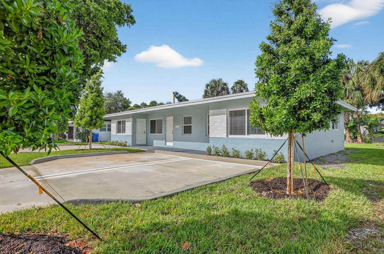 1851 Ne 25th Ave #3 - Photo 4 of 25