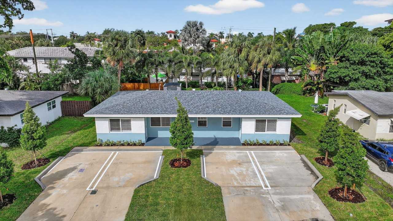 1851 Ne 25th Ave #3 - Photo 5 of 25