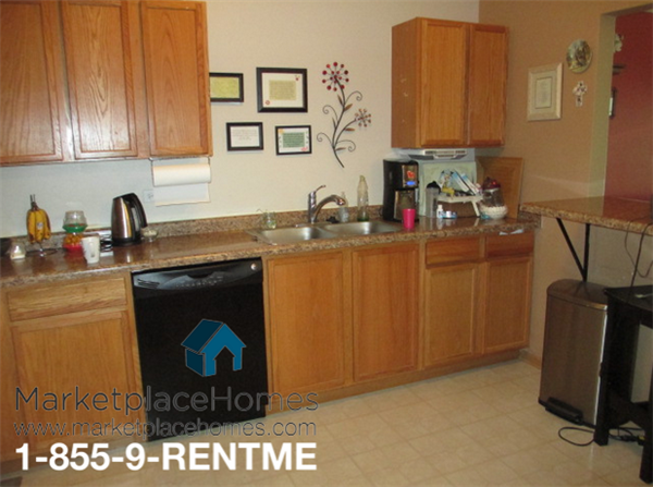 1121 Symphony Dr - Photo 2 of 5