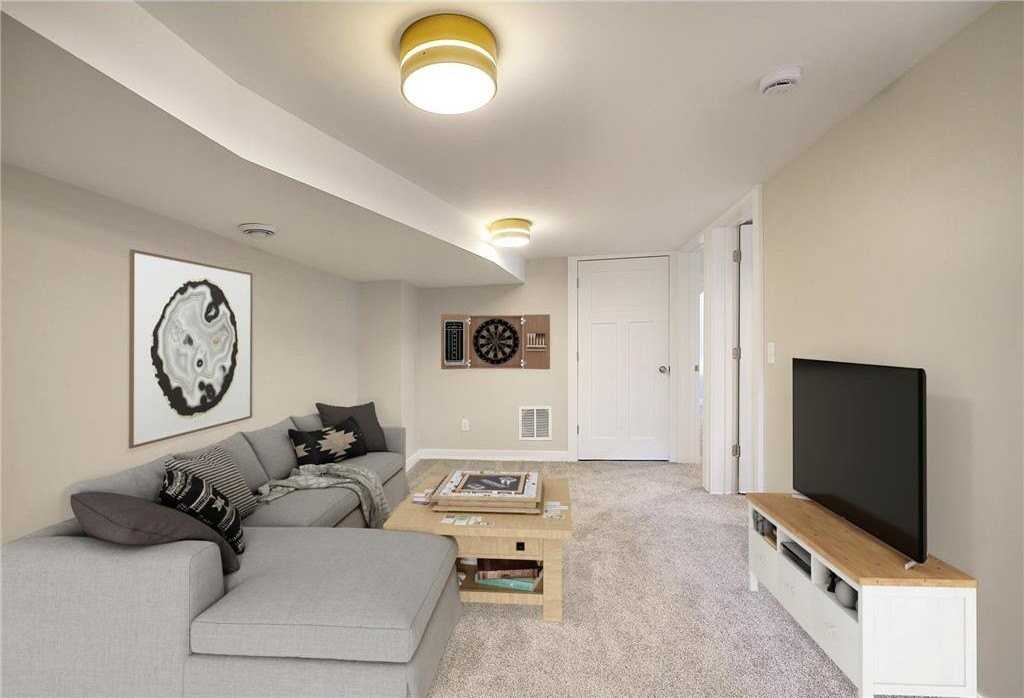 1708 Brook Ave Se - Photo 6 of 16