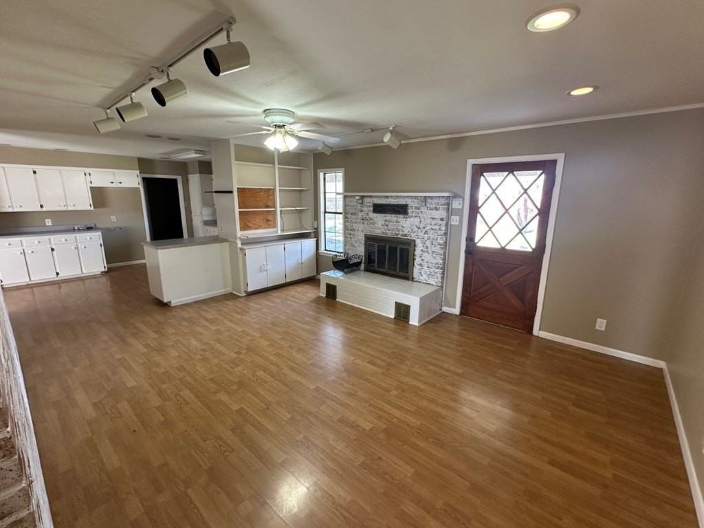 2708 Harvard Ave - Photo 3 of 17