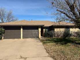 1710 Parkview Dr - Photo 1 of 1