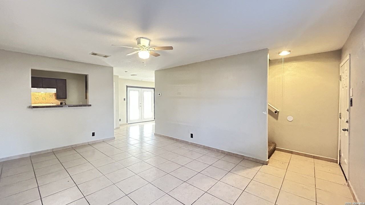 3527 Candlehead Ln - Photo 5 of 35