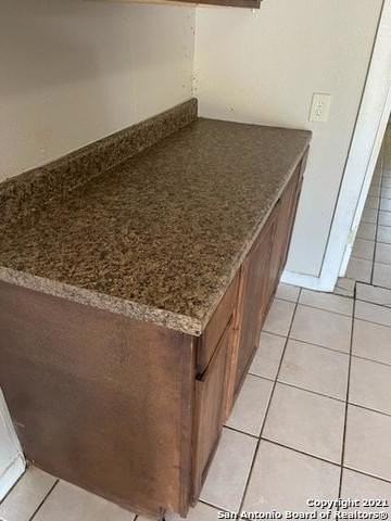 143 Idell Ave - Photo 4 of 6