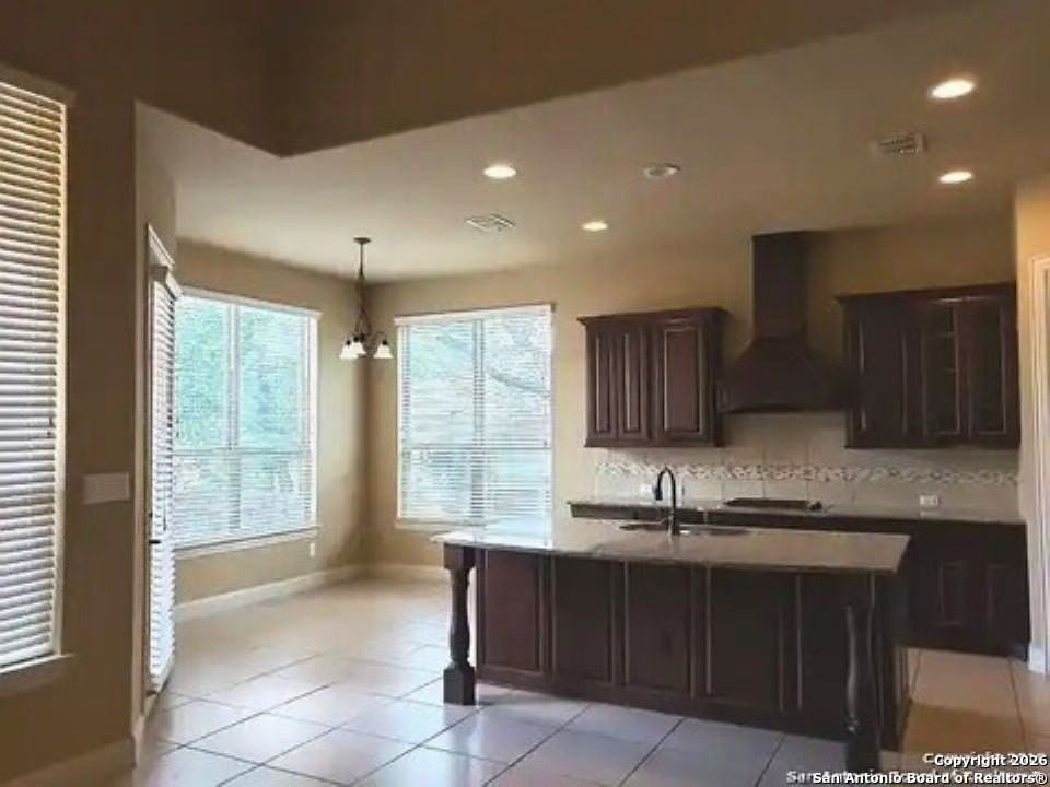 13031 Heritage Grv - Photo 4 of 15