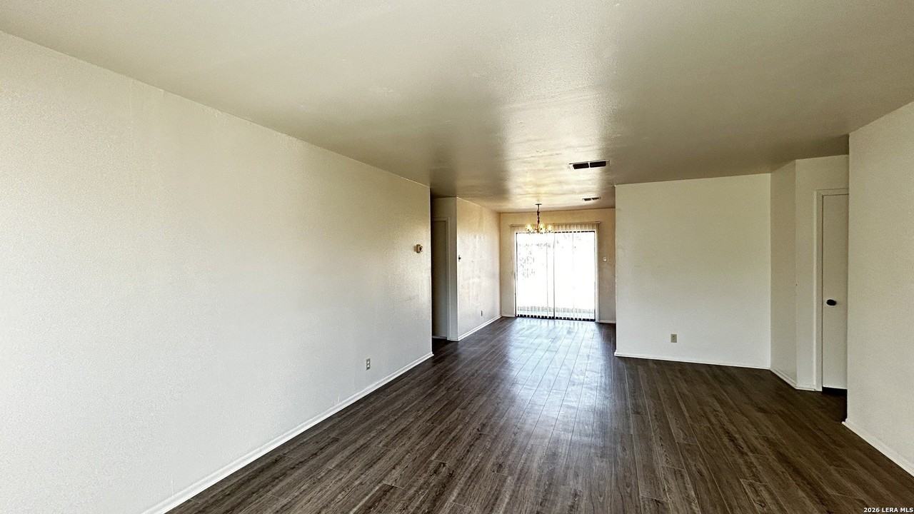 939 Hayloft Ln - Photo 4 of 28