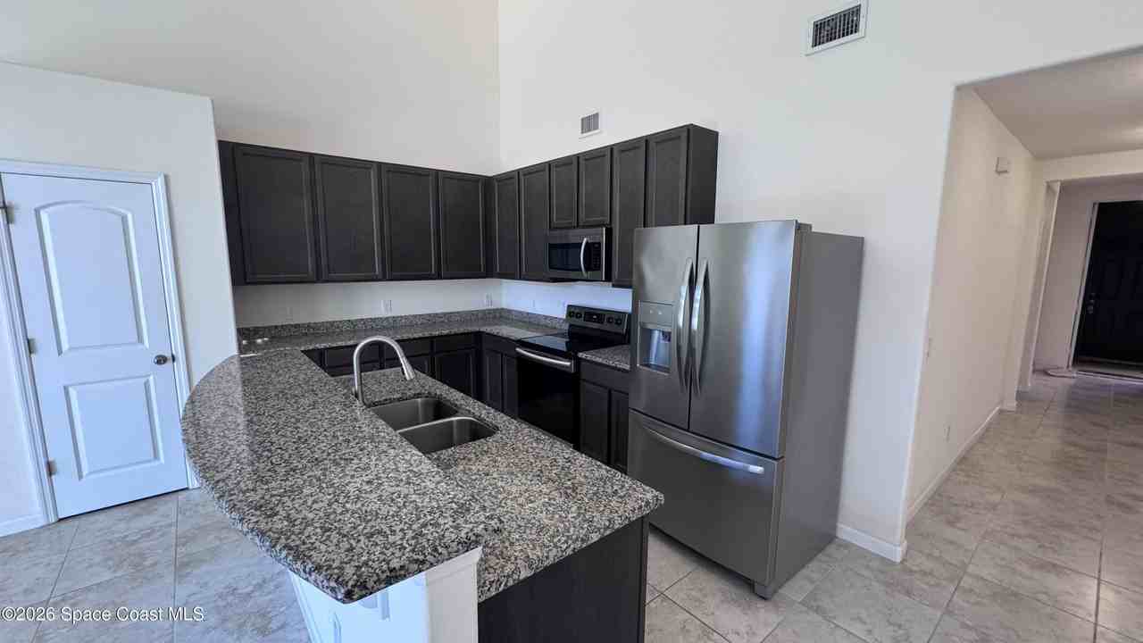 759 Simeon Dr - Photo 3 of 34