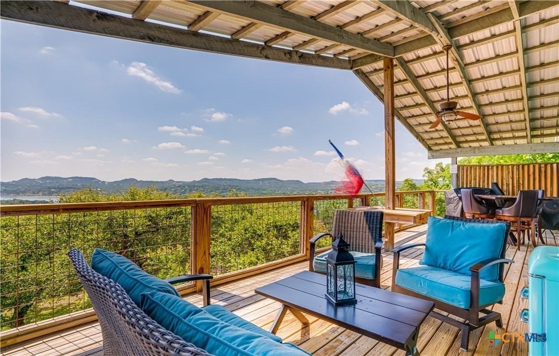 420 Lake Frst - Photo 4 of 24