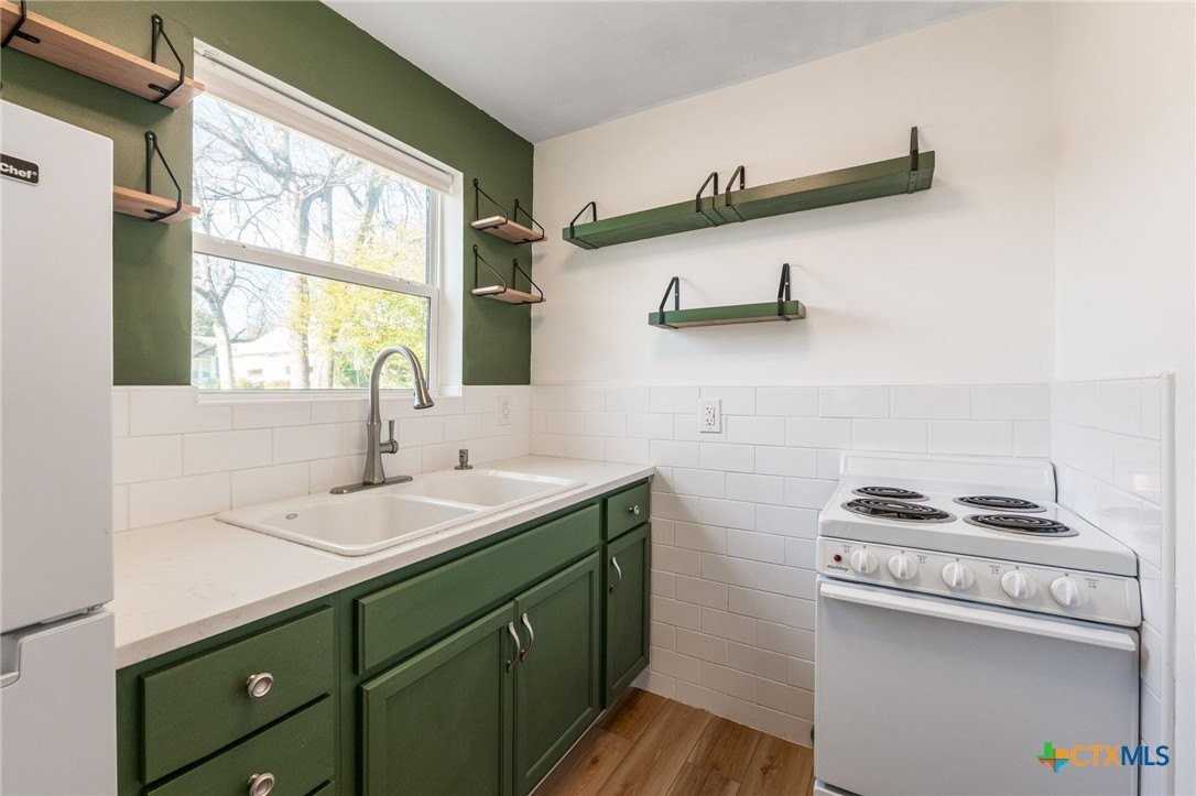 1007 S 25th St - Photo 6 of 14