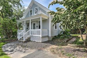 featured image of 25 Anoka Ave