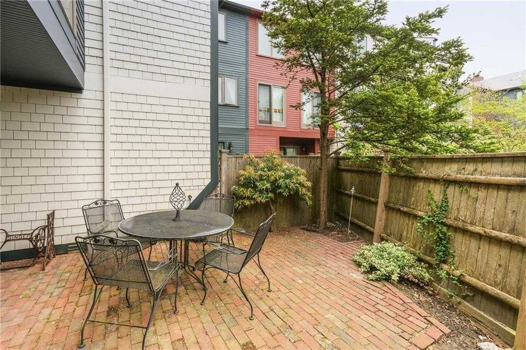 319 Swans Wharf Row - Photo 3 of 21