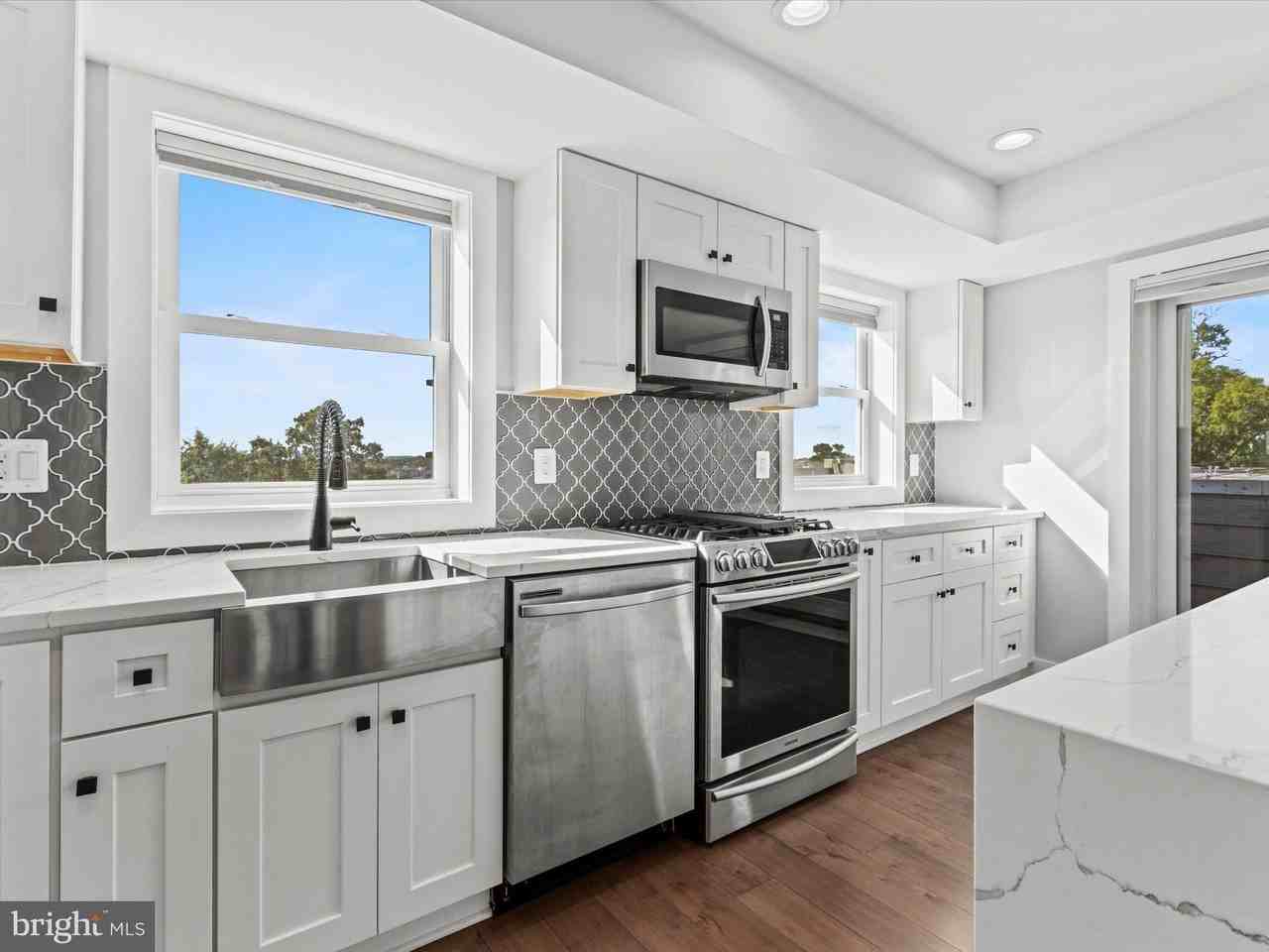 1267 Penn St Ne Unit B #B - Photo 6 of 18