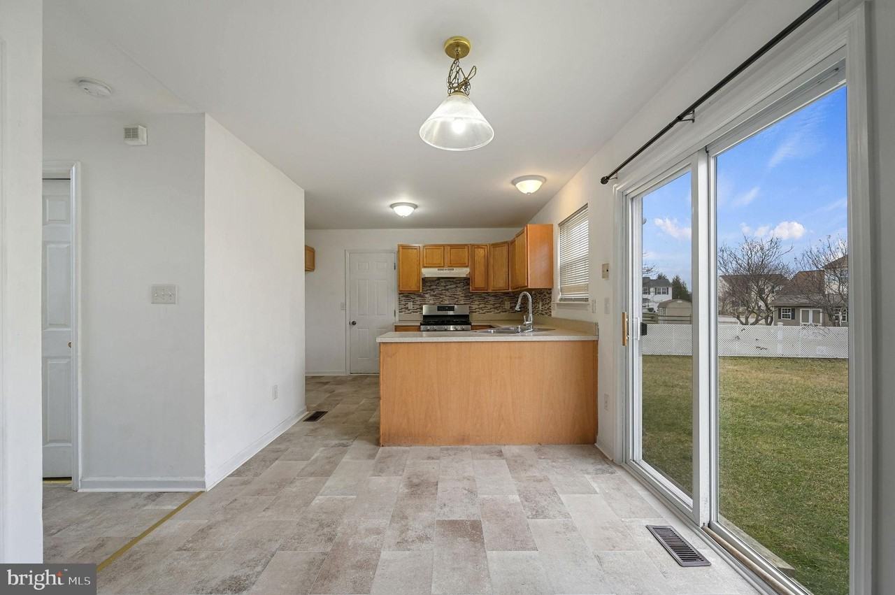 175 Alton Ave - Photo 4 of 17