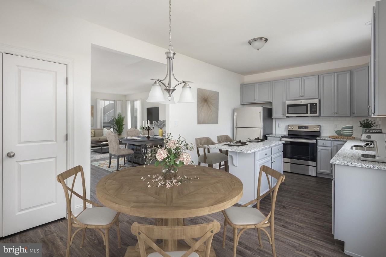 873 Mapleton Ave Unit 188 #188 - Photo 4 of 24