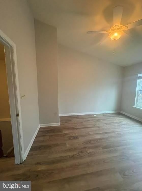 225 Foxmanor Ln - Photo 5 of 19