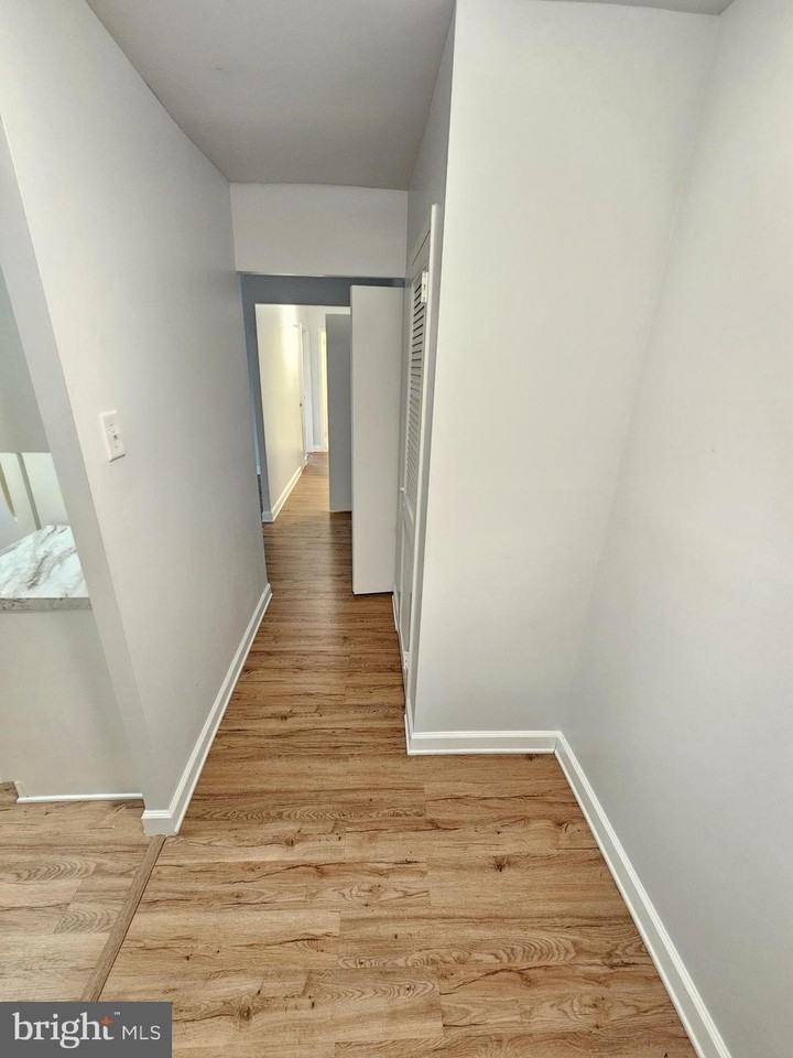 19419 Brassie Pl Apt 301 #301 - Photo 3 of 25