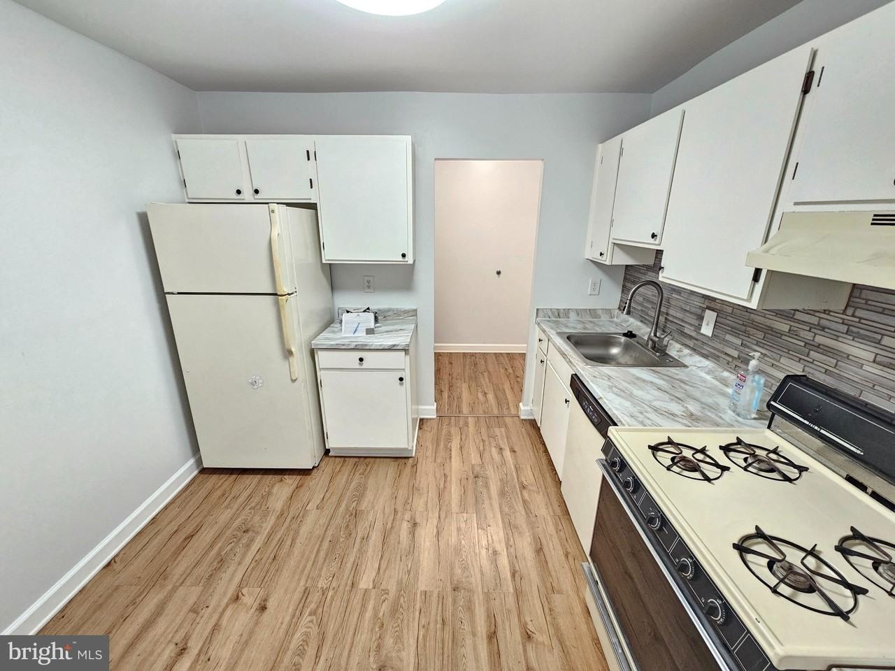 19419 Brassie Pl Apt 301 #301 - Photo 7 of 25