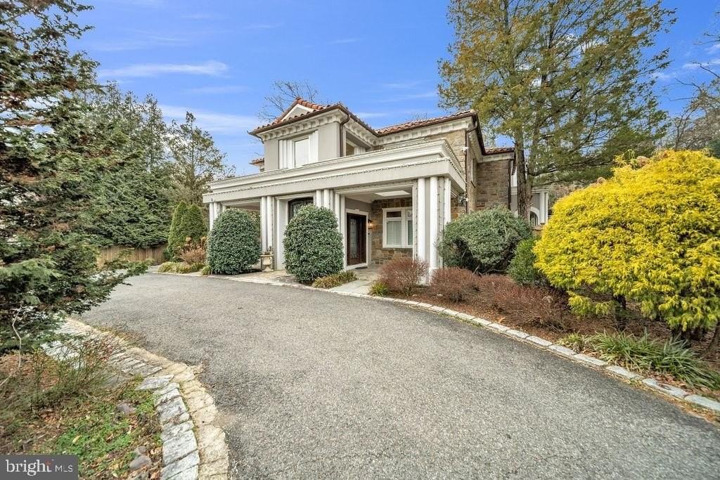 5306 Bradley Blvd - Photo 3 of 47