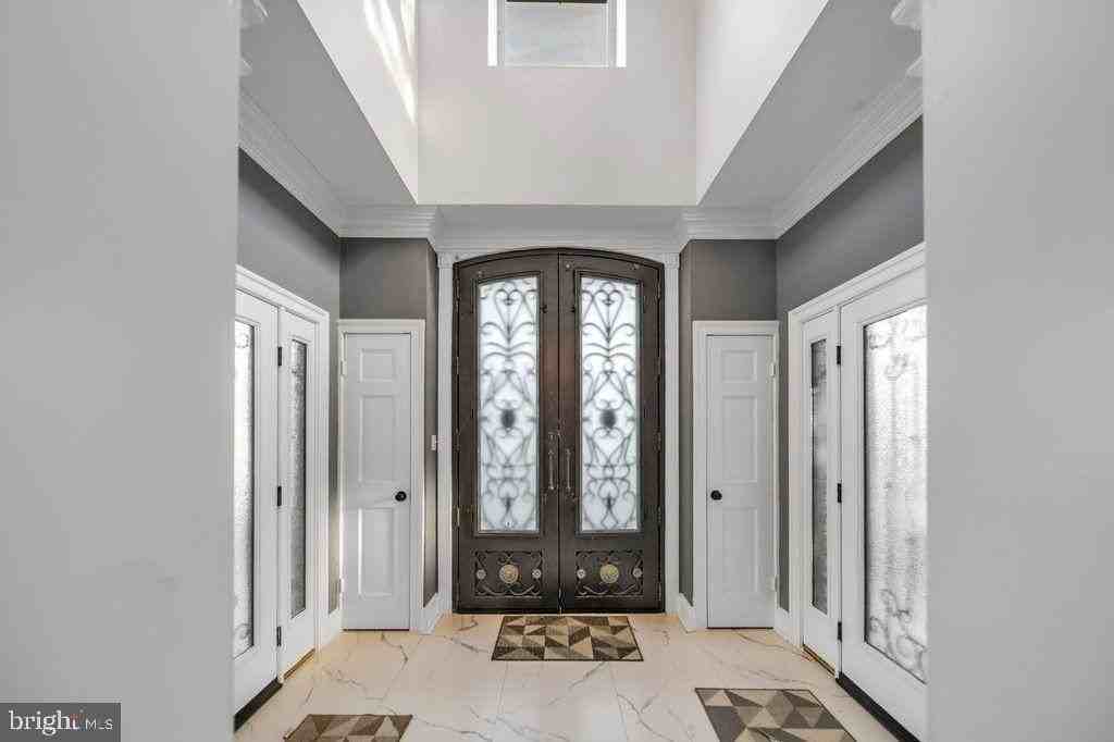 5306 Bradley Blvd - Photo 5 of 47