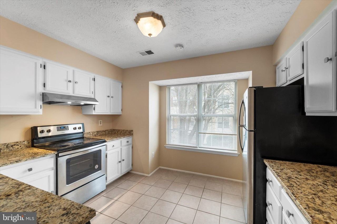 11441 Honeysuckle Ct Unit 4-3 #4-3 - Photo 6 of 29