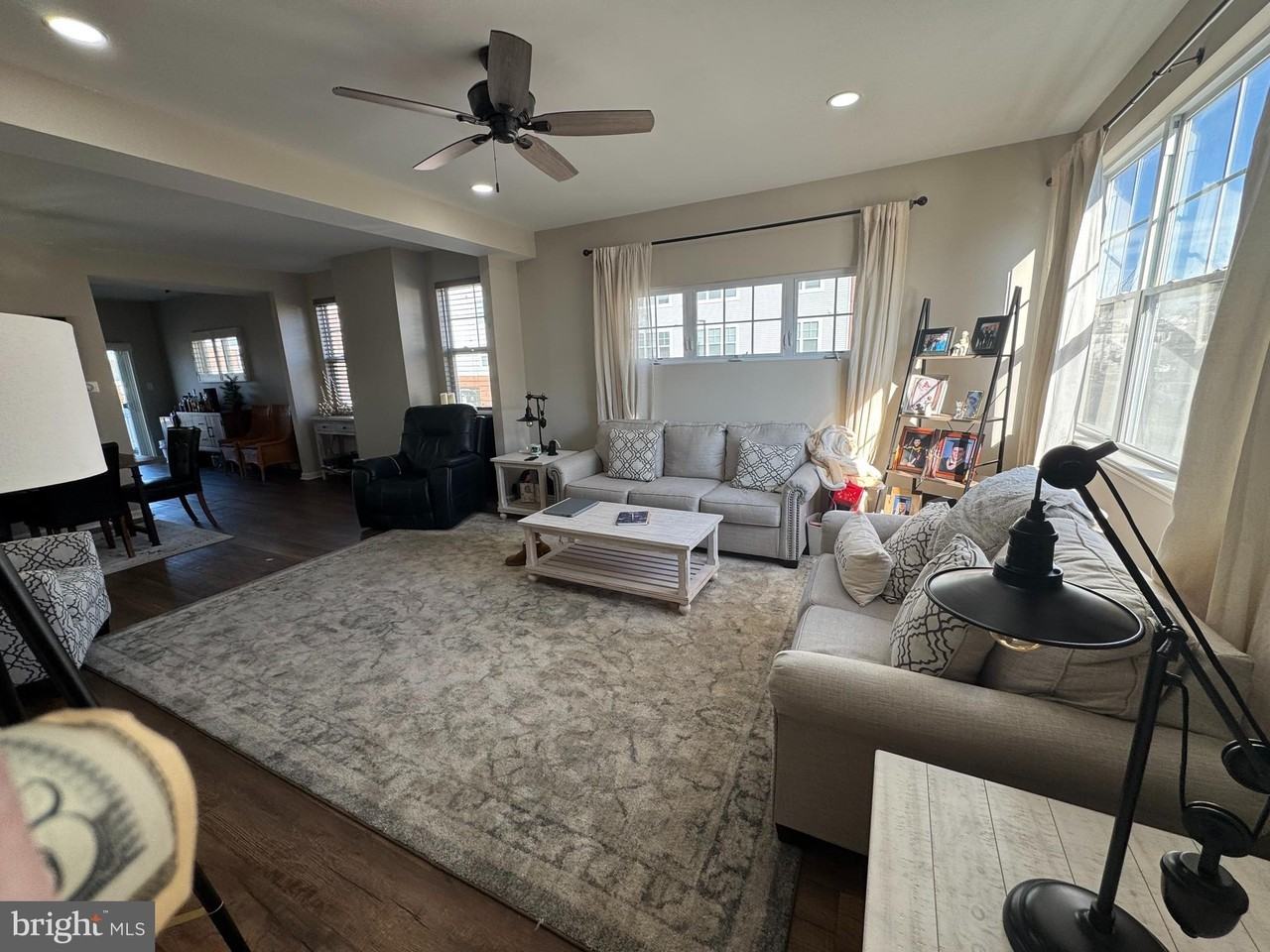 43 S Poplar St - Photo 6 of 16