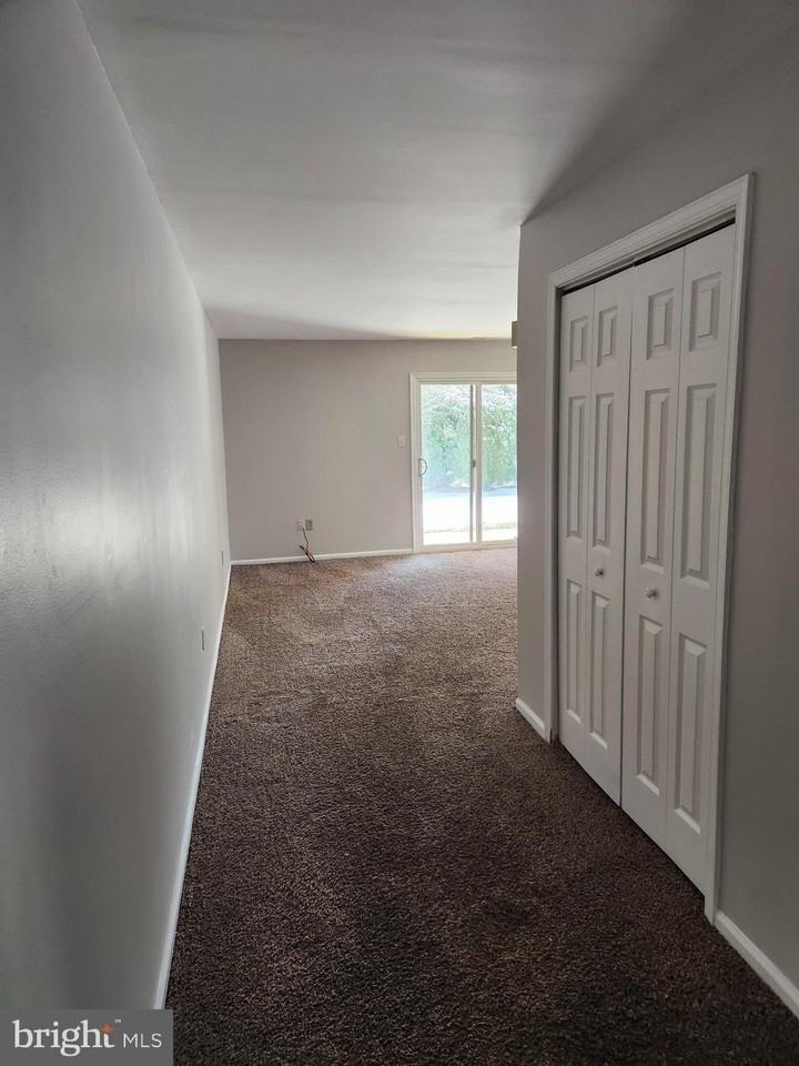 316 Georgia Ct - Photo 2 of 18