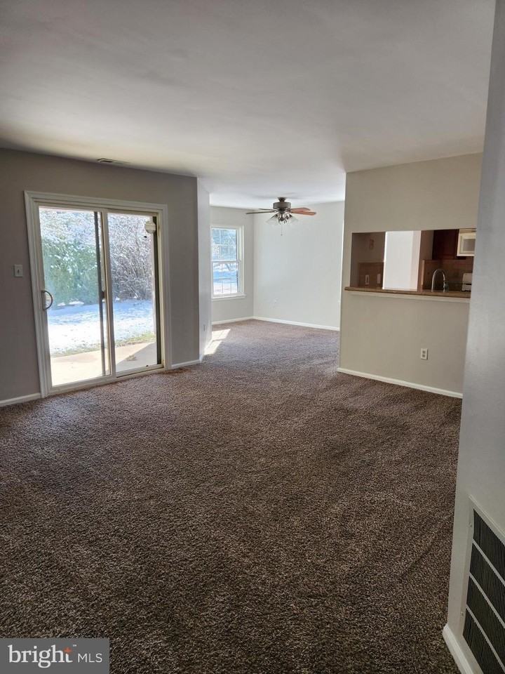 316 Georgia Ct - Photo 4 of 18