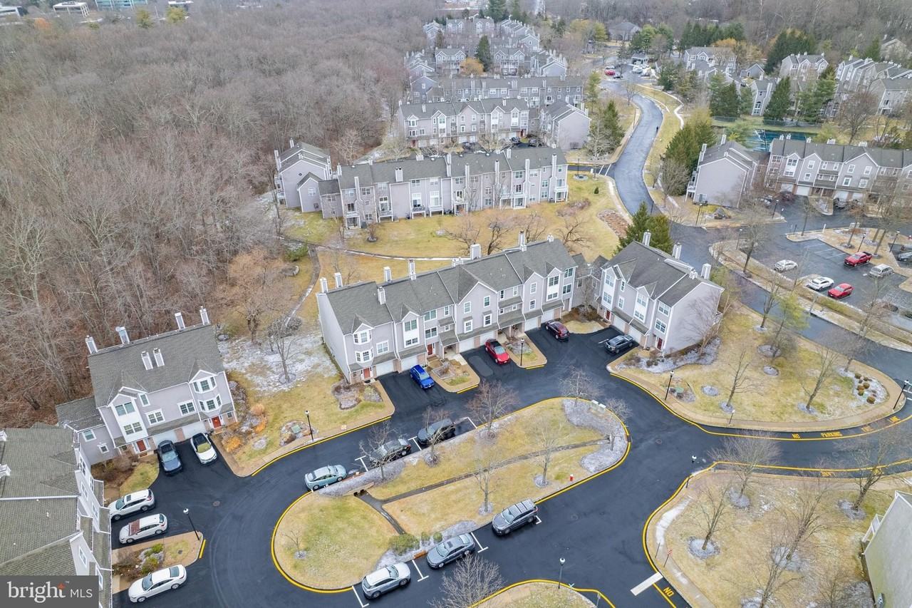 117 N Barrow Pl - Photo 4 of 28