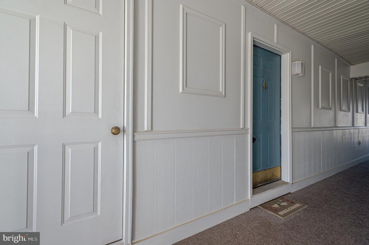 29 Amberly Ct - Photo 3 of 22