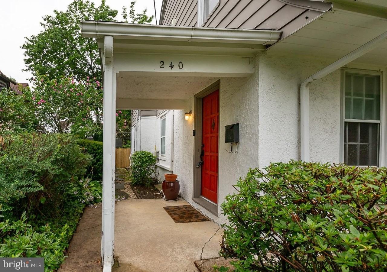 240 Henley Rd - Photo 2 of 29