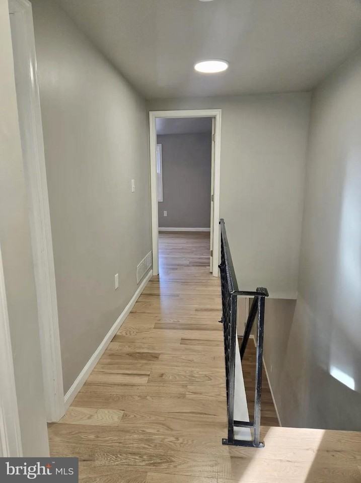 580 Walnut St - Photo 7 of 20