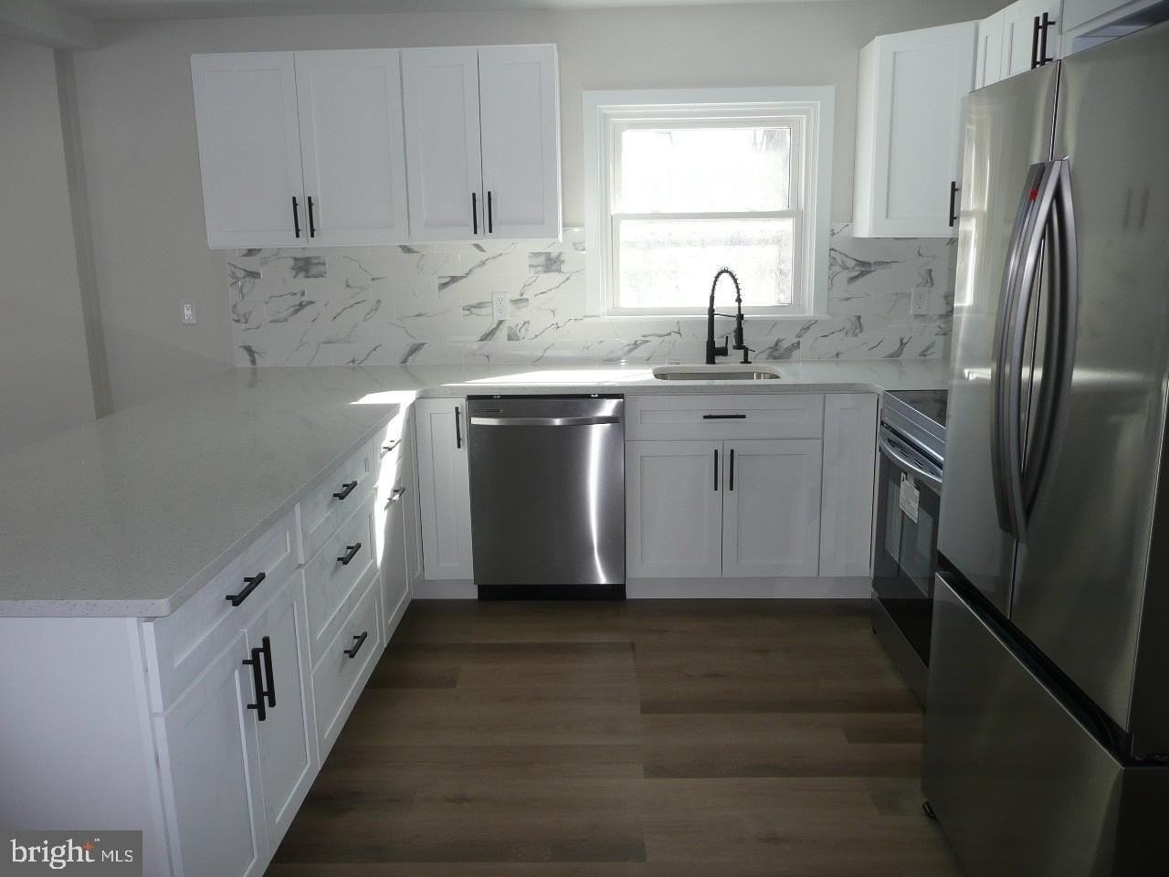 1054 Horsham Rd - Photo 3 of 8