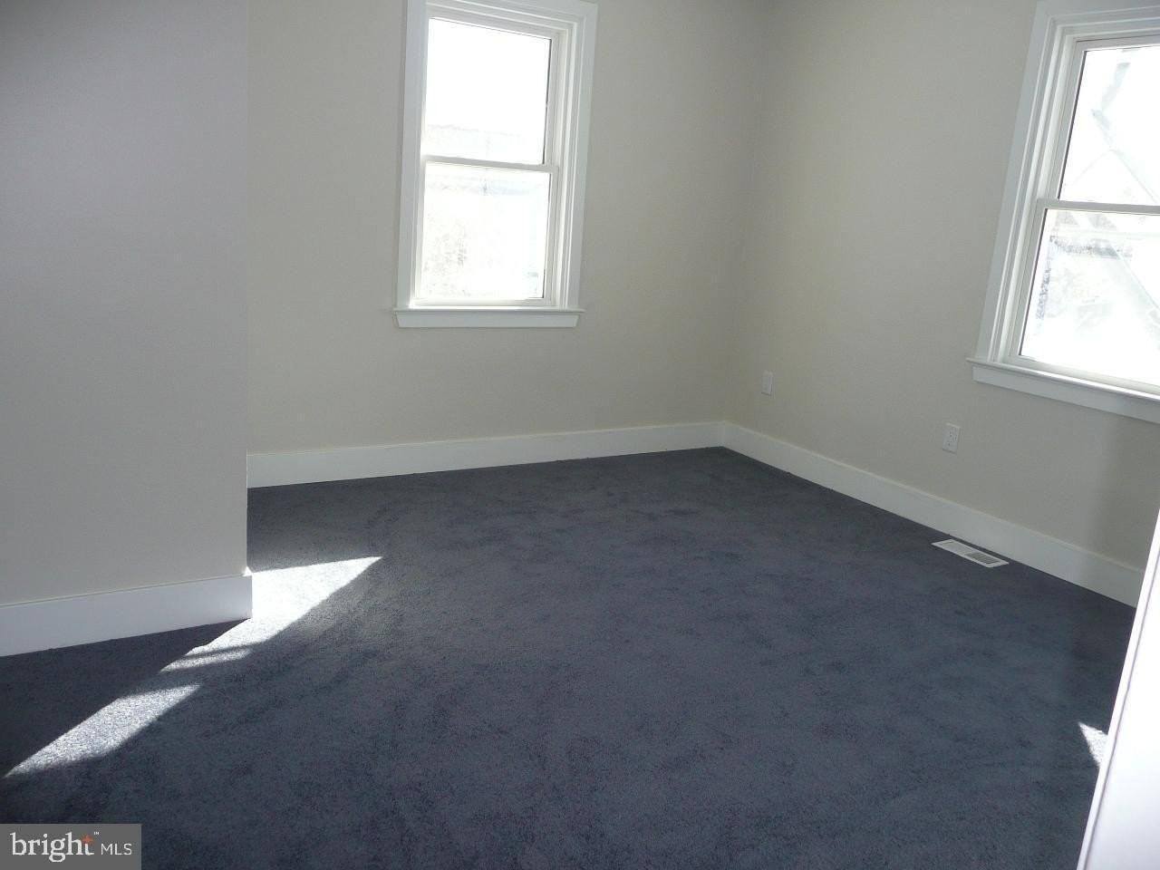 1054 Horsham Rd - Photo 7 of 8