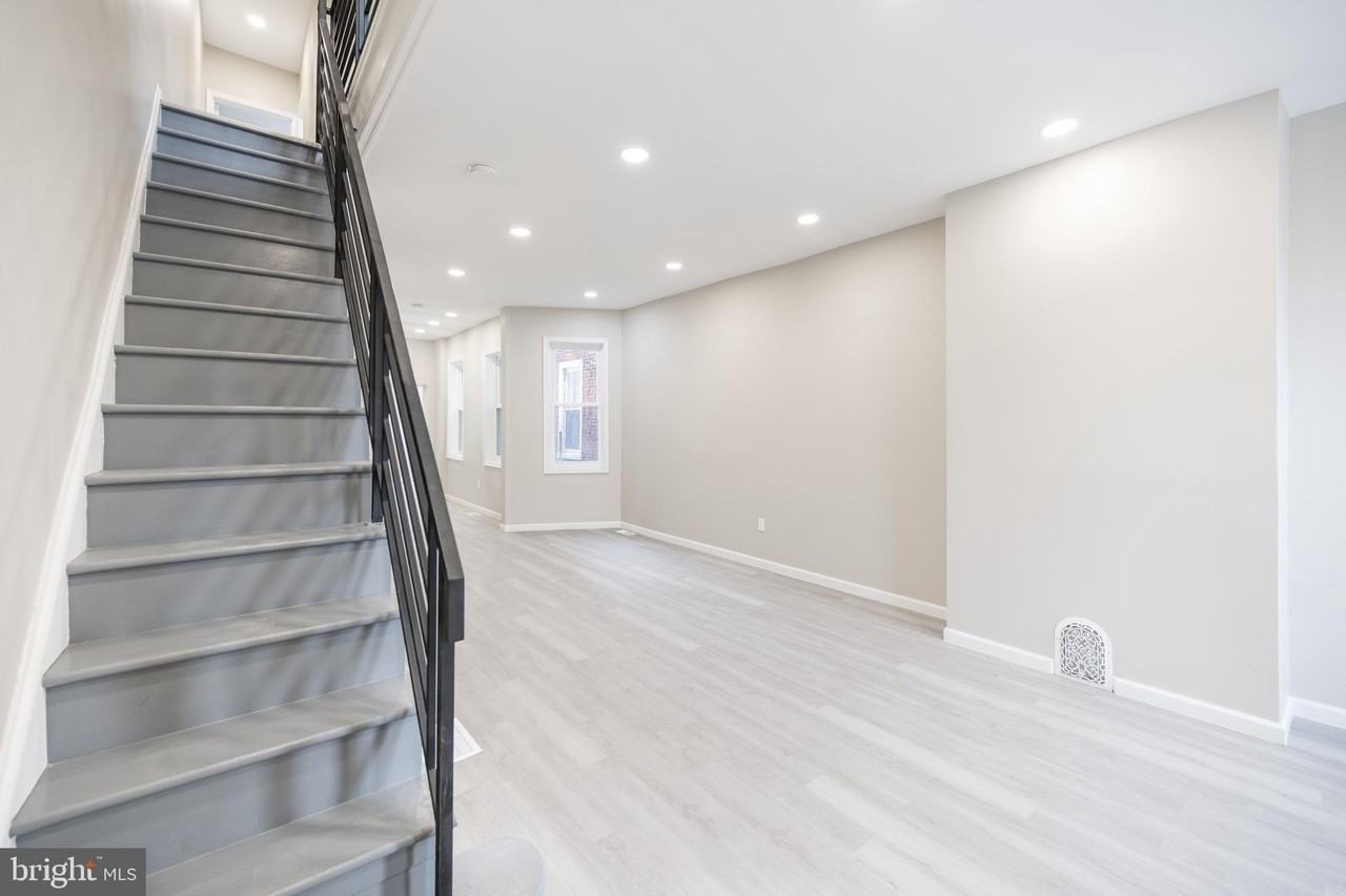 2265 E Clearfield St