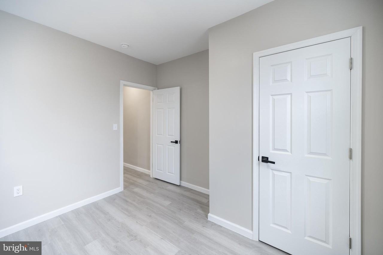 2265 E Clearfield St - Photo 4 of 27