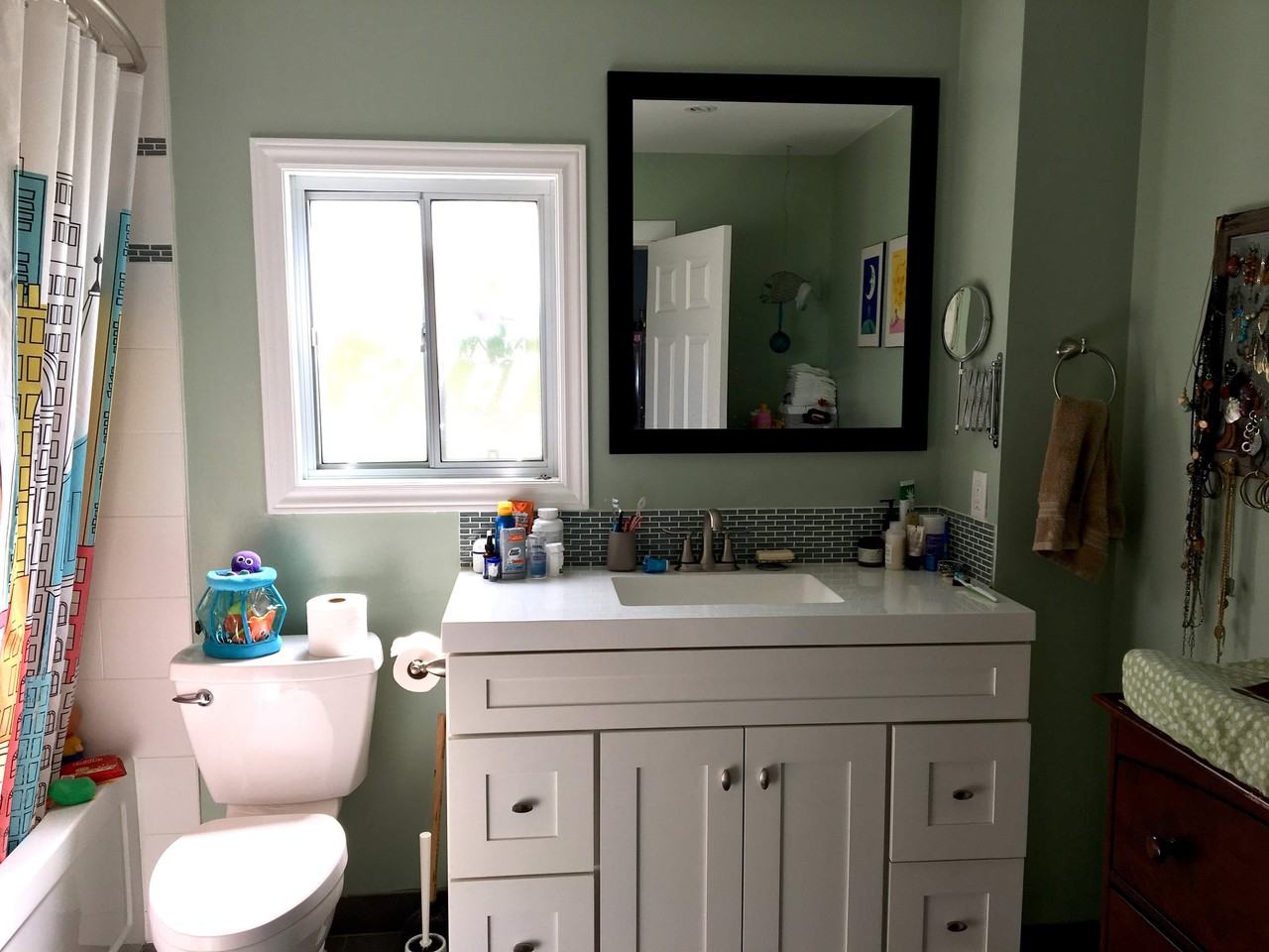 Lansdowne Ave & Bloor St W #1 - Photo 4 of 7