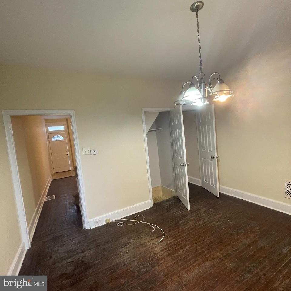 2214 W Berks St - Photo 5 of 16