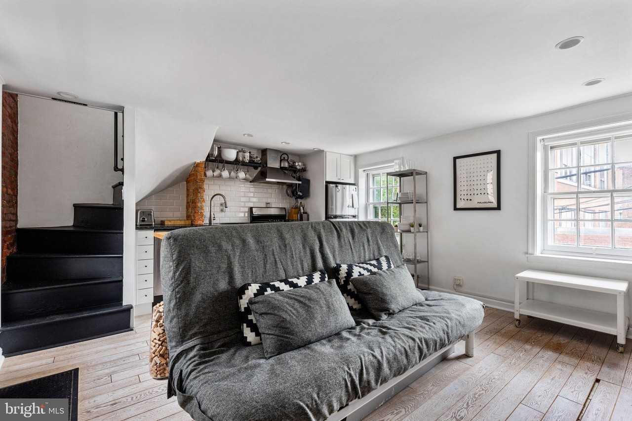 2127 Rodman St - Photo 2 of 19