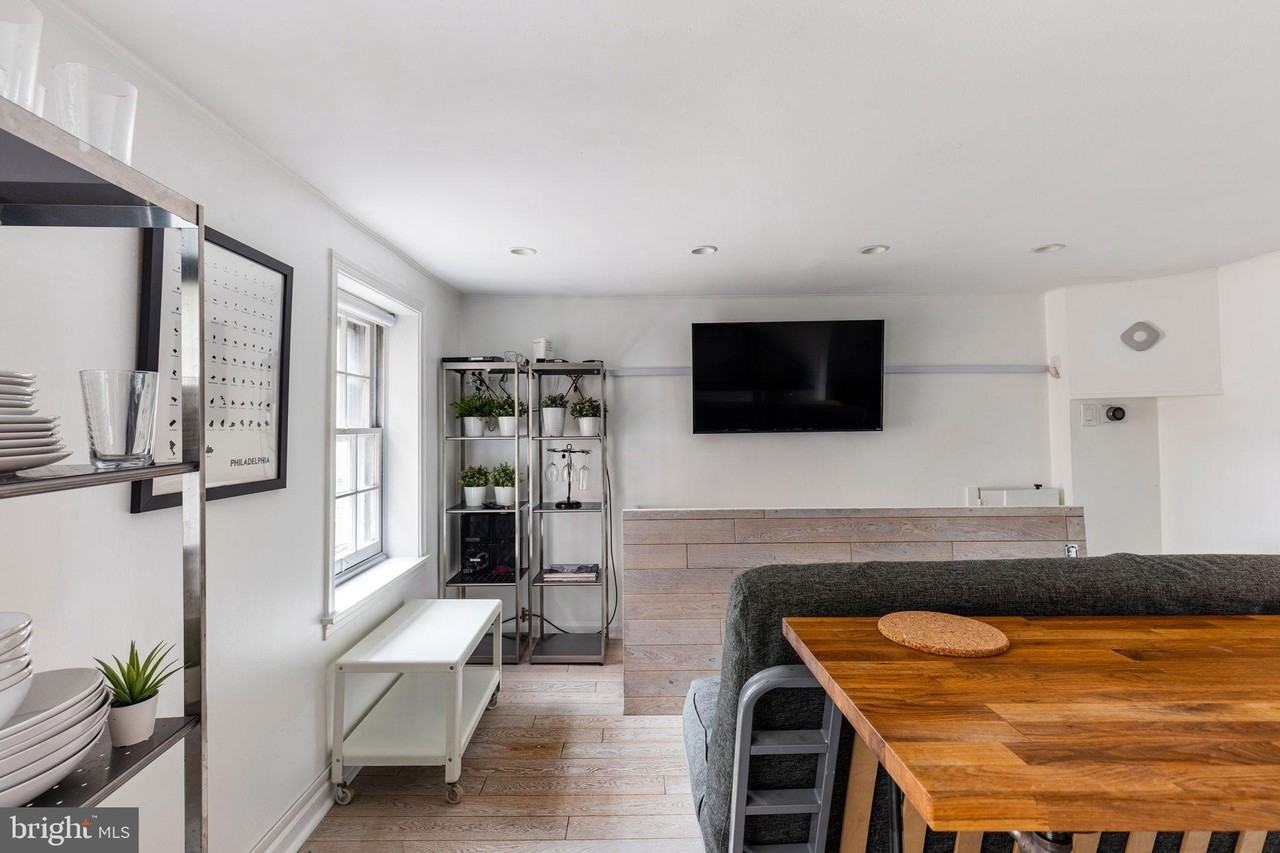 2127 Rodman St - Photo 5 of 19