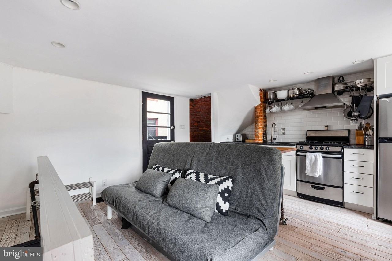 2127 Rodman St - Photo 6 of 19