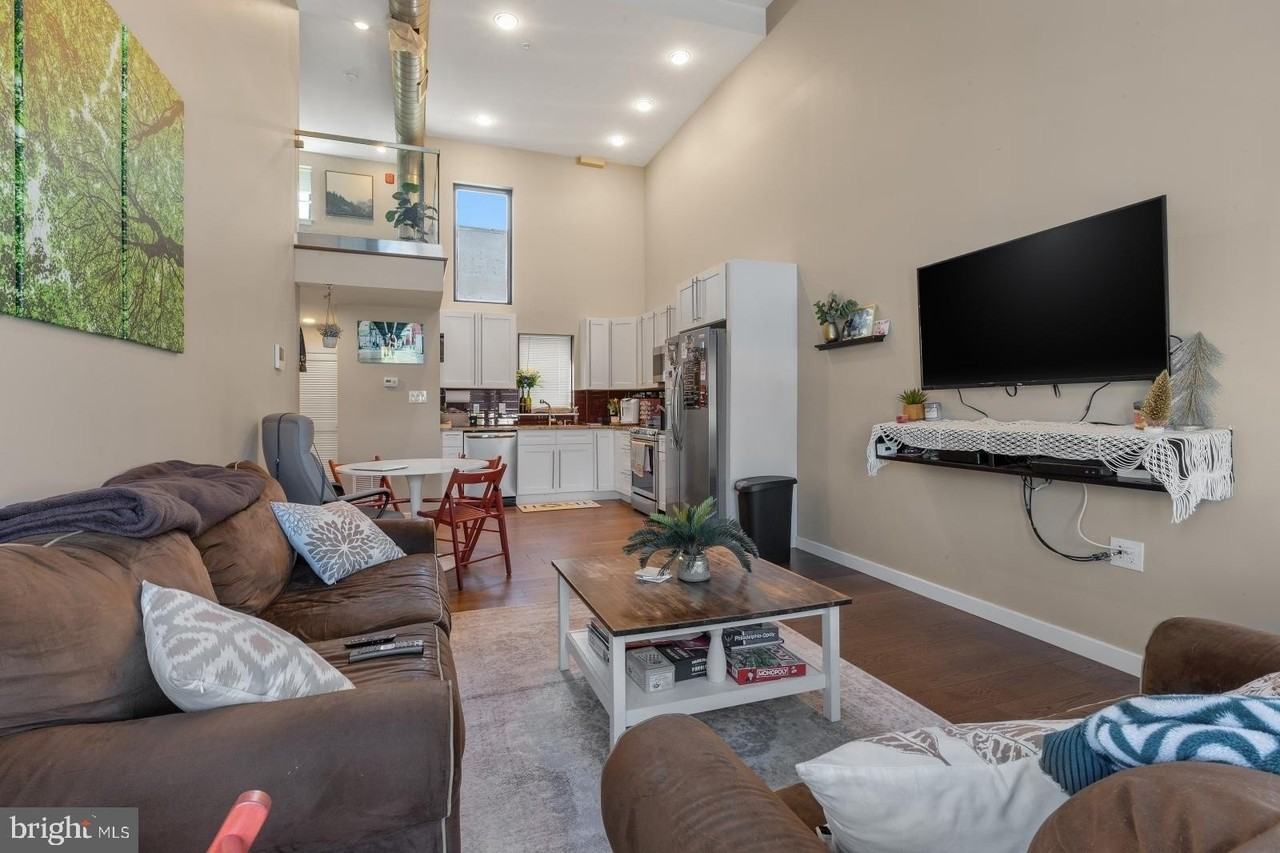 1142 Crease St Apt 2l #2L - Photo 6 of 17